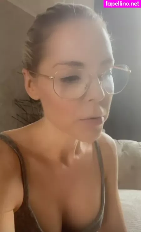 Stephanie Waring OnlyFans Thumbnail #LORQO7V7qA