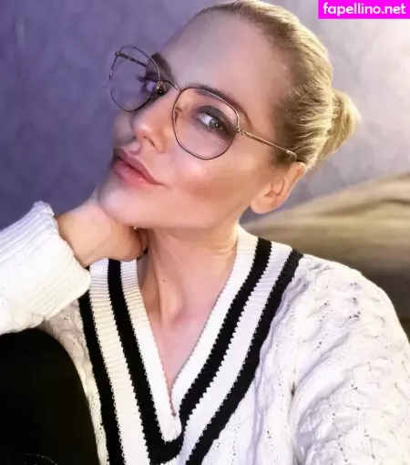 Stephanie Waring OnlyFans Thumbnail #NtzD3QyP3U