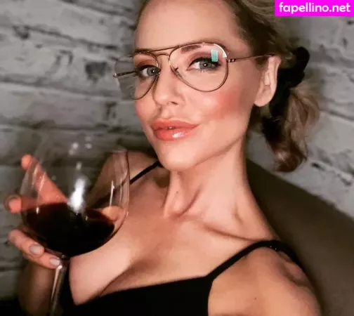 Stephanie Waring OnlyFans Thumbnail #TpjHNQsLor