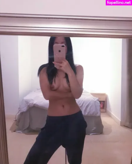 Stephanie OnlyFans Thumbnail #UToKIIG0qS