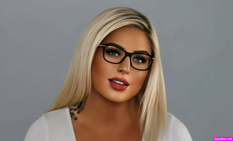 Stephanierains88 OnlyFans Thumbnail #zpezeLl0uF