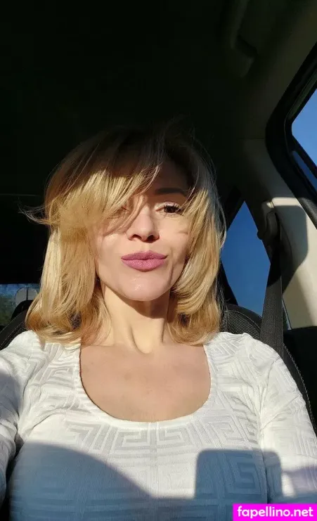 Stepmom Lola OnlyFans Thumbnail #el6Gn44ceG