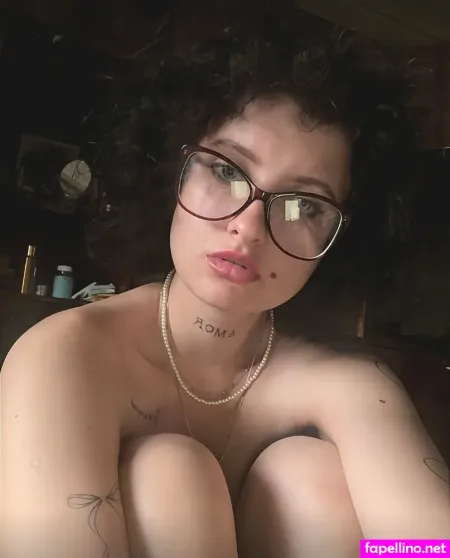 Stepmom Victoria OnlyFans Thumbnail #81NeKpLEbo