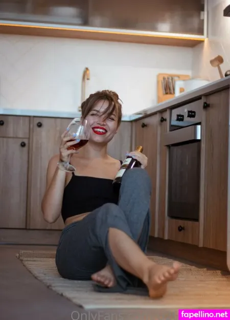 Stepsiscaprice OnlyFans Thumbnail #2JNnIS9dlK