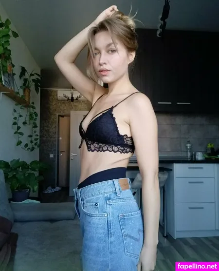 Stepsiscaprice OnlyFans Thumbnail #3snwIVfSNd