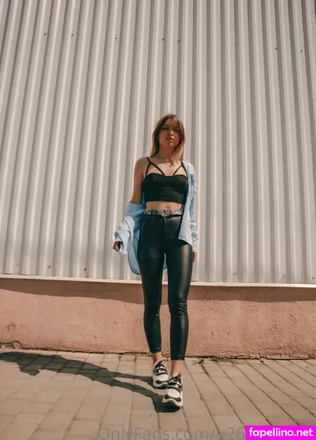 Stepsiscaprice OnlyFans Thumbnail #gZYdOfpudL