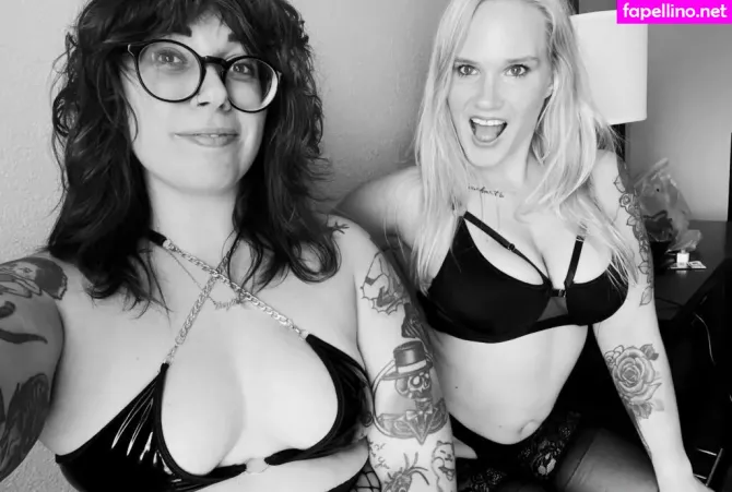 Stepstool Sarah OnlyFans Thumbnail #5Sg0hQgcPx