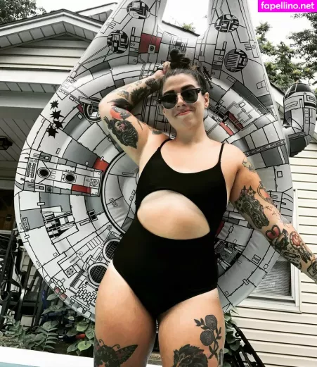 Stepstool Sarah OnlyFans Thumbnail #9LNsx3pU8t