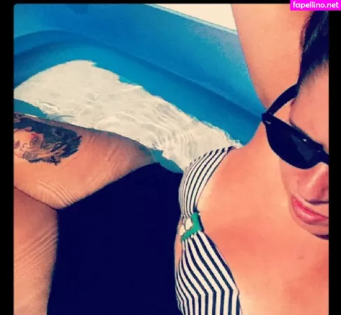 Stepstool Sarah OnlyFans Thumbnail #FIyFS304VX