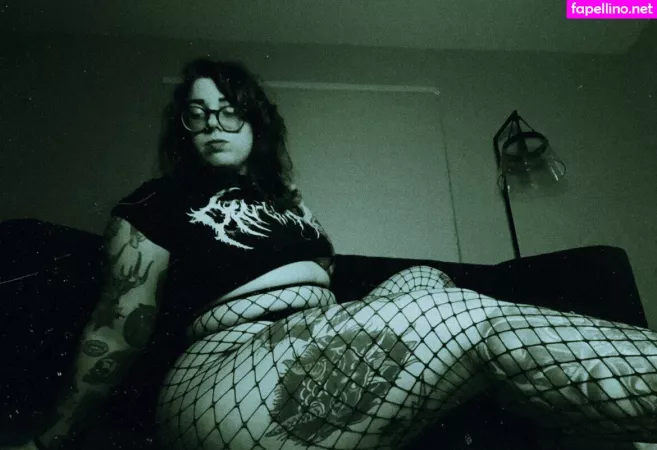 Stepstool Sarah OnlyFans Thumbnail #InWfjAo7c9