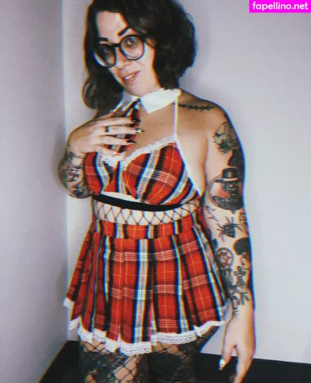 Stepstool Sarah OnlyFans Thumbnail #R54P4fP1Cl