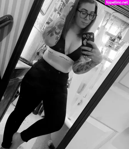 Stepstool Sarah OnlyFans Thumbnail #So5XzdnF8o