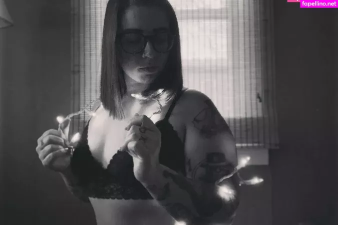 Stepstool Sarah OnlyFans Thumbnail #WWYmUUQecK