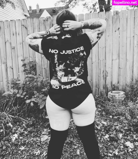 Stepstool Sarah OnlyFans Thumbnail #bI5tvy8bu9