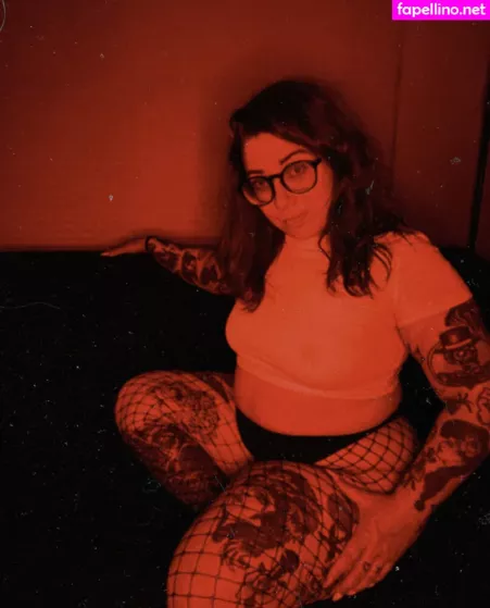 Stepstool Sarah OnlyFans Thumbnail #o1FKkCWnQ3