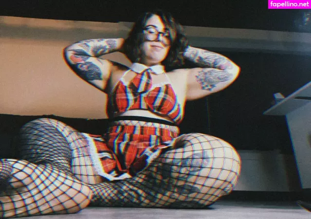 Stepstool Sarah OnlyFans Thumbnail #oF6HzCVb28