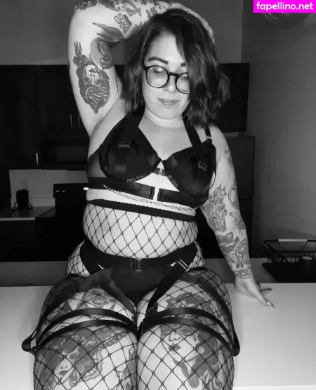 Stepstool Sarah OnlyFans Thumbnail #oz7TxULSuu