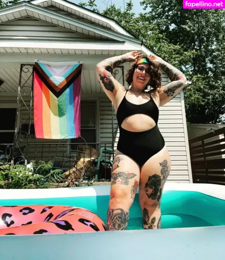 Stepstool Sarah OnlyFans Thumbnail #pUVLqYnuwU