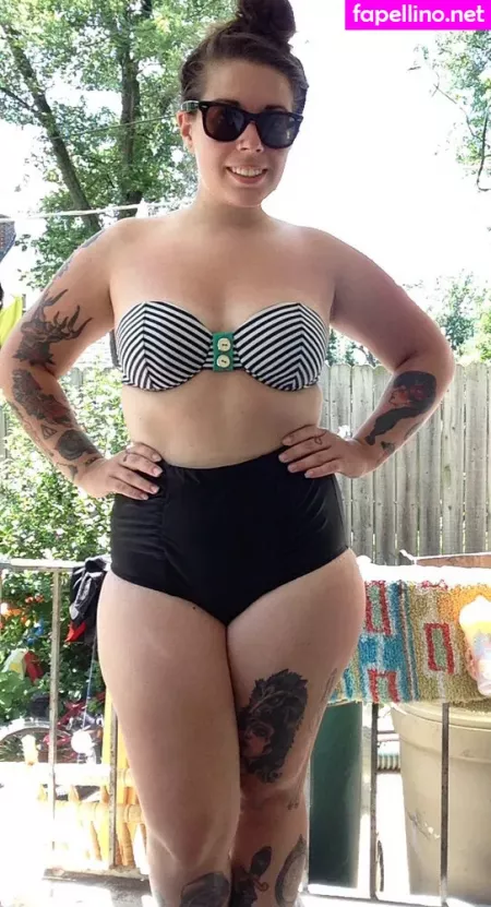 Stepstool Sarah OnlyFans Thumbnail #yBZgnS9ewl