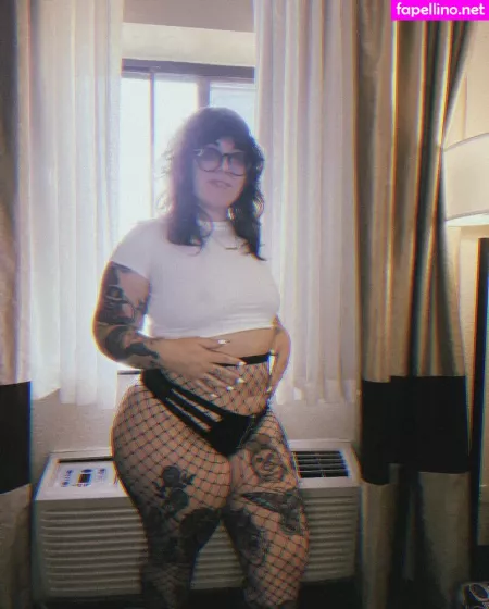 Stepstool Sarah OnlyFans Thumbnail #yVugBriiDL