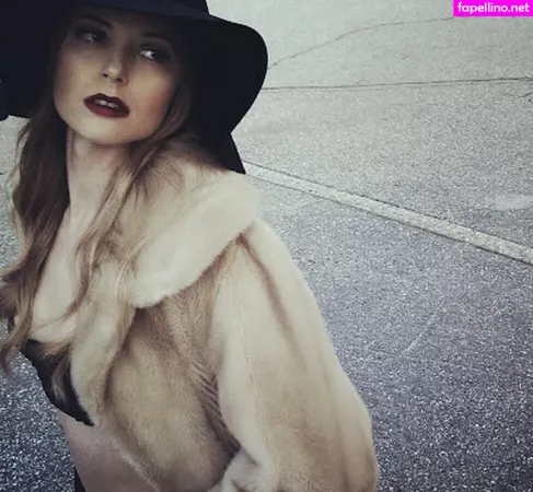 Stevie Wynne Levine OnlyFans Thumbnail #ZeZPrHRb0E