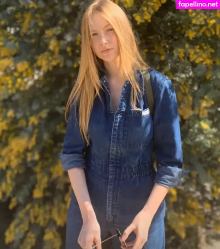 Stevie Wynne Levine OnlyFans Thumbnail #zRRLFrSsXd