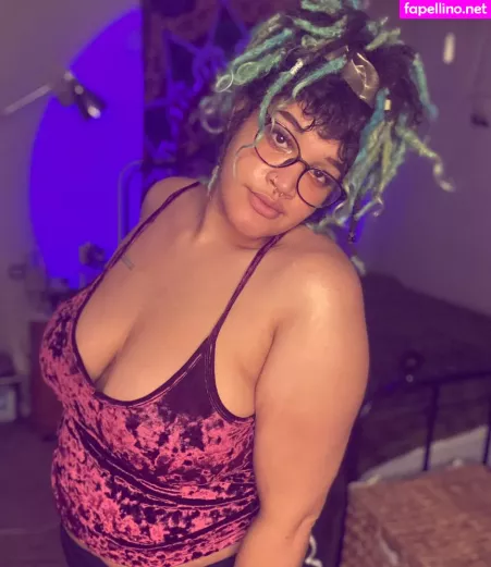 Stickyempress OnlyFans Thumbnail #2N2hKuLvAE