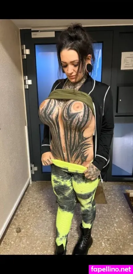 Stifflersmom OnlyFans Thumbnail #QbCk4iyrOX