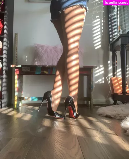 Stilettocouturebella OnlyFans Thumbnail #Q1rjYDL7s7