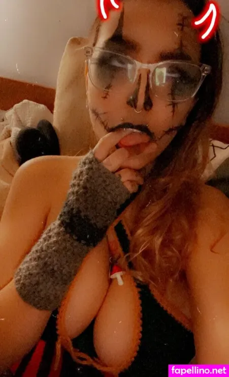 Stoned On Sage OnlyFans Thumbnail #1RJTyRIMm6