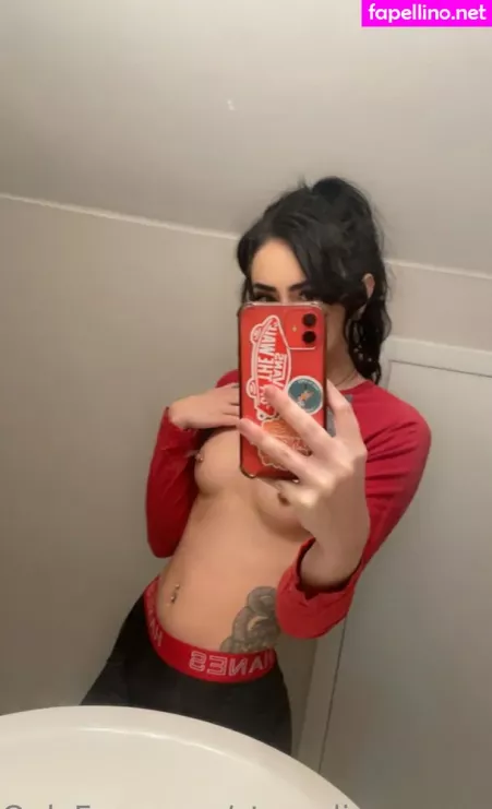 Stonedinagraveyard OnlyFans Thumbnail #YbakuFuC8Z
