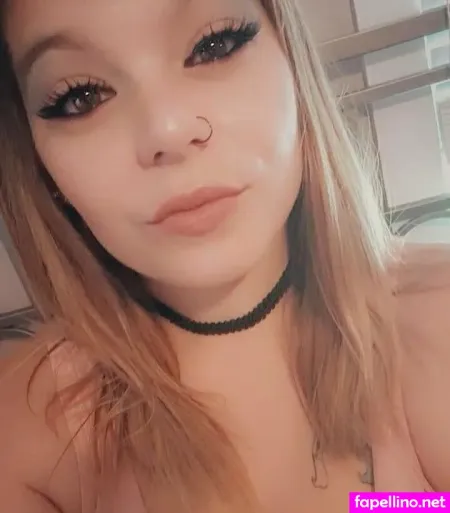 Stoner 420chick OnlyFans Thumbnail #3H0y2orGRR