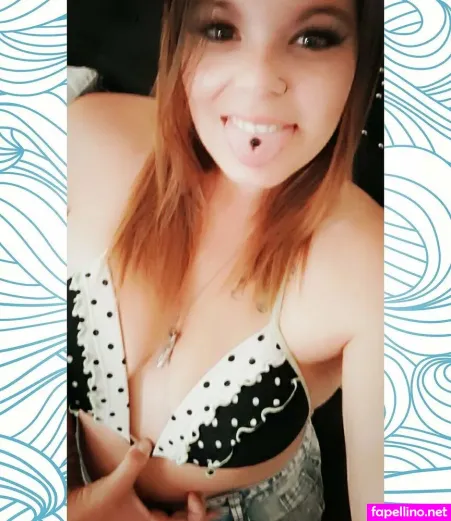 Stoner 420chick OnlyFans Thumbnail #9aDYKxuK4c