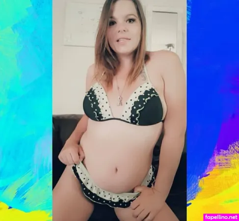 Stoner 420chick OnlyFans Thumbnail #tyHG9j5Aa6