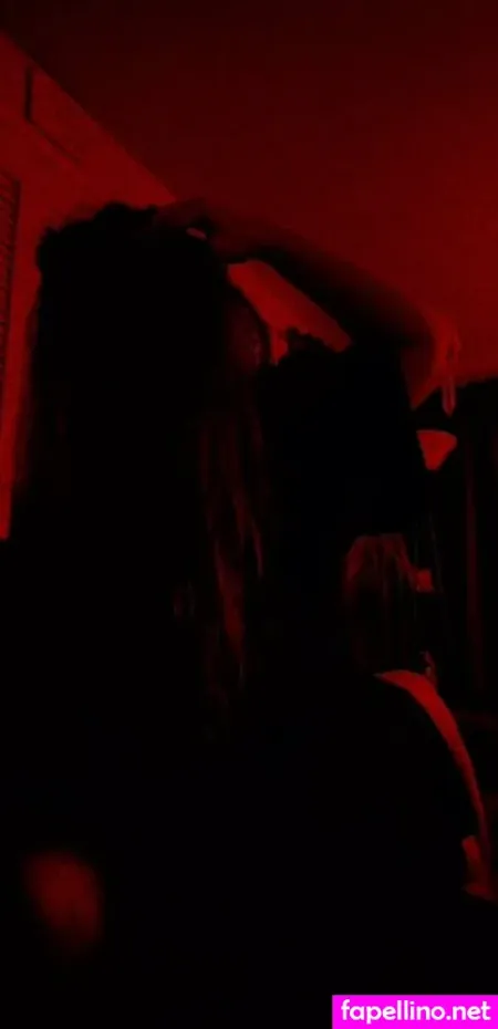 Stonerbitch93 OnlyFans Thumbnail #Pe2evk5U4h