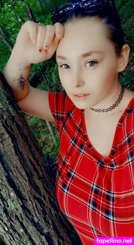 Stonermermaid420 OnlyFans Thumbnail #LzQyDfMuXR