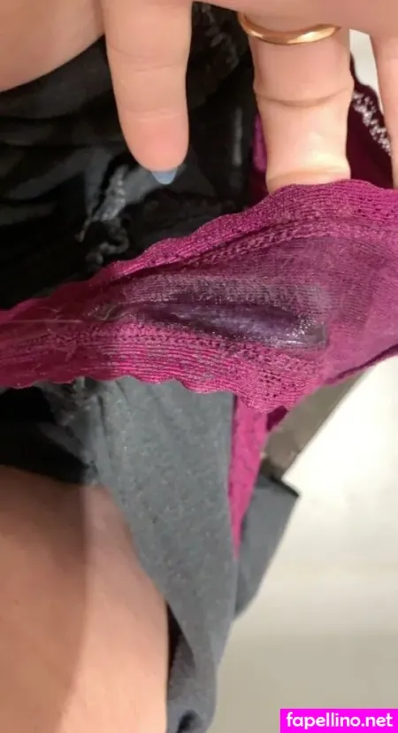 Stonersugarbuns OnlyFans Thumbnail #XcVxDA2x8L