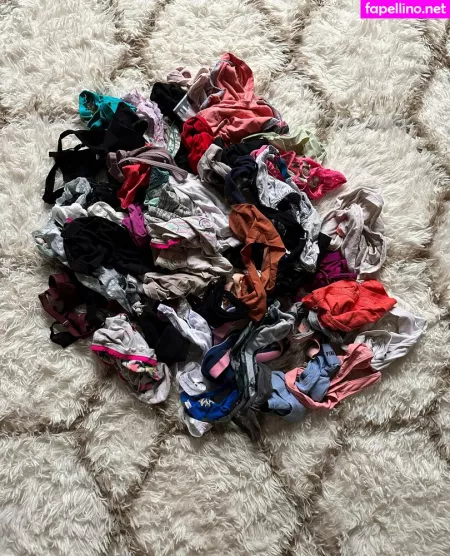 Stormiskiesfreee OnlyFans Thumbnail #efM4vWLcBW