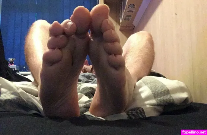 Str8altfeetuk OnlyFans Thumbnail #1iTxxCgFXW