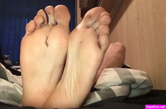 Str8altfeetuk OnlyFans Thumbnail #KwAaLvFzrV
