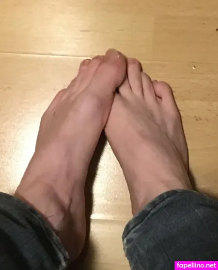 Str8altfeetuk OnlyFans Thumbnail #VfNrYIHDZM