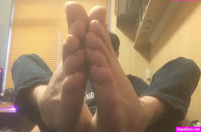 Str8altfeetuk OnlyFans Thumbnail #XfA5QQyB8n
