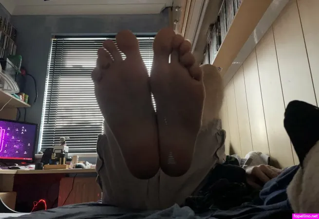 Str8altfeetuk OnlyFans Thumbnail #coWTSjWljw