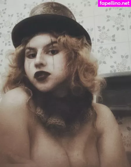 Strangerabbit OnlyFans Thumbnail #23kFdepyzW