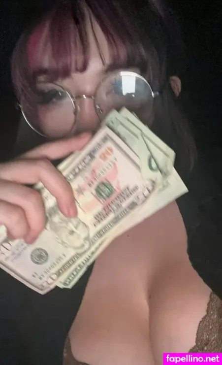 Strawbarizz 1 OnlyFans Thumbnail #UXJ3gt7T5y