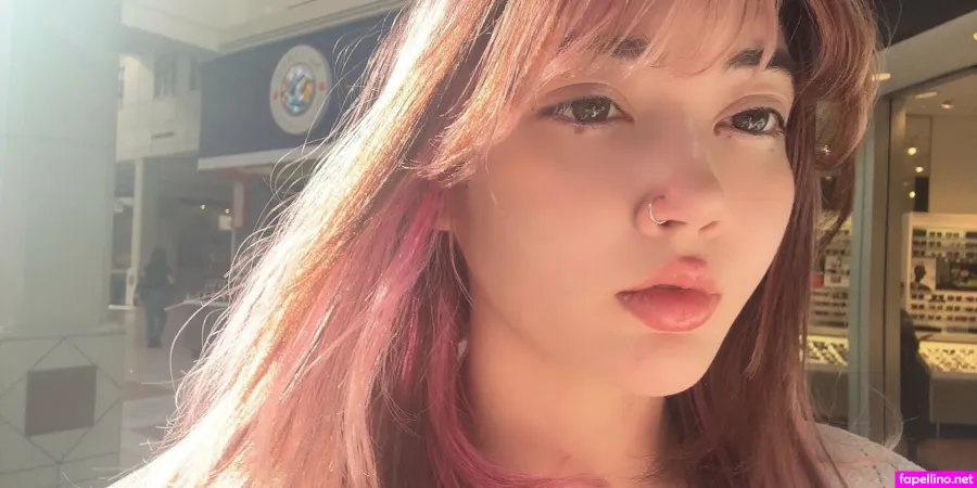 Strawbarizz 1 OnlyFans Thumbnail #YgrCgCNyEo