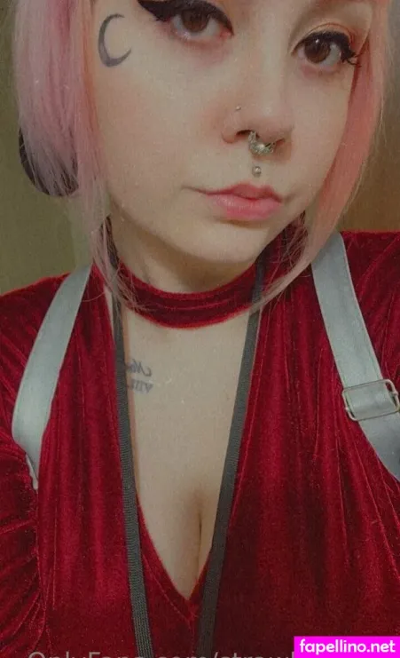 Strawbeemilk OnlyFans Thumbnail #7XMdsQeJUc