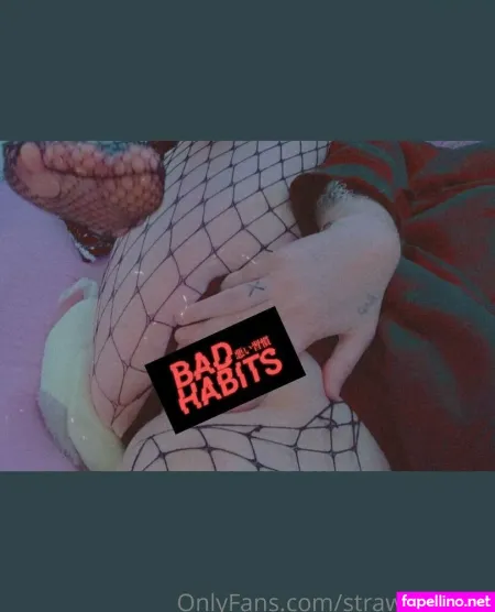 Strawbeemilk OnlyFans Thumbnail #7YpJt30UKy
