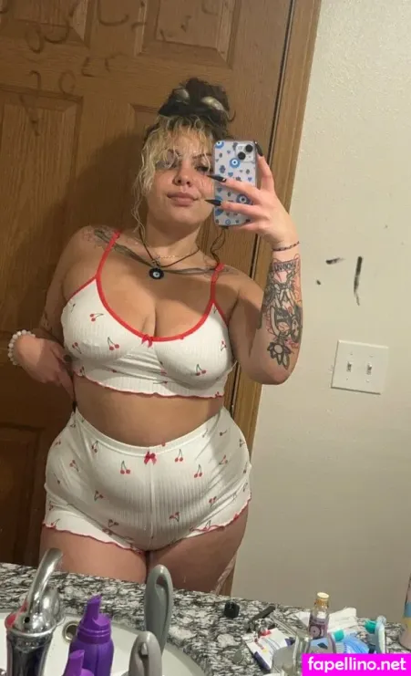 Strawbees OnlyFans Thumbnail #78CovjvN70