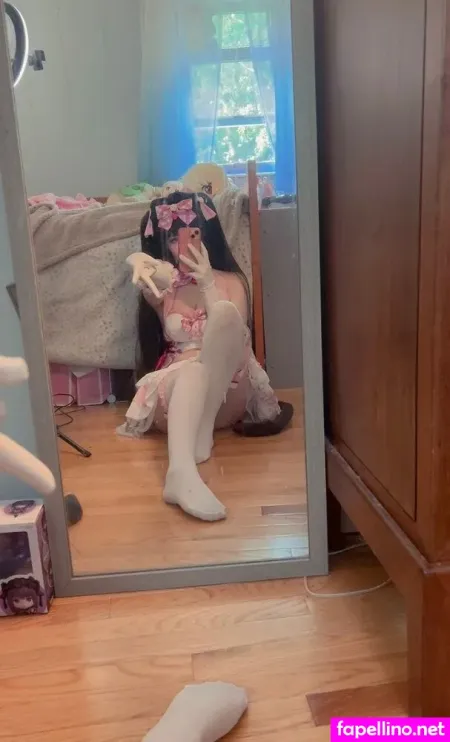 Strawbemees Main Profile Photo